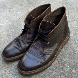 CLARKS | Men’s 10 Brown Leather Desert Boots